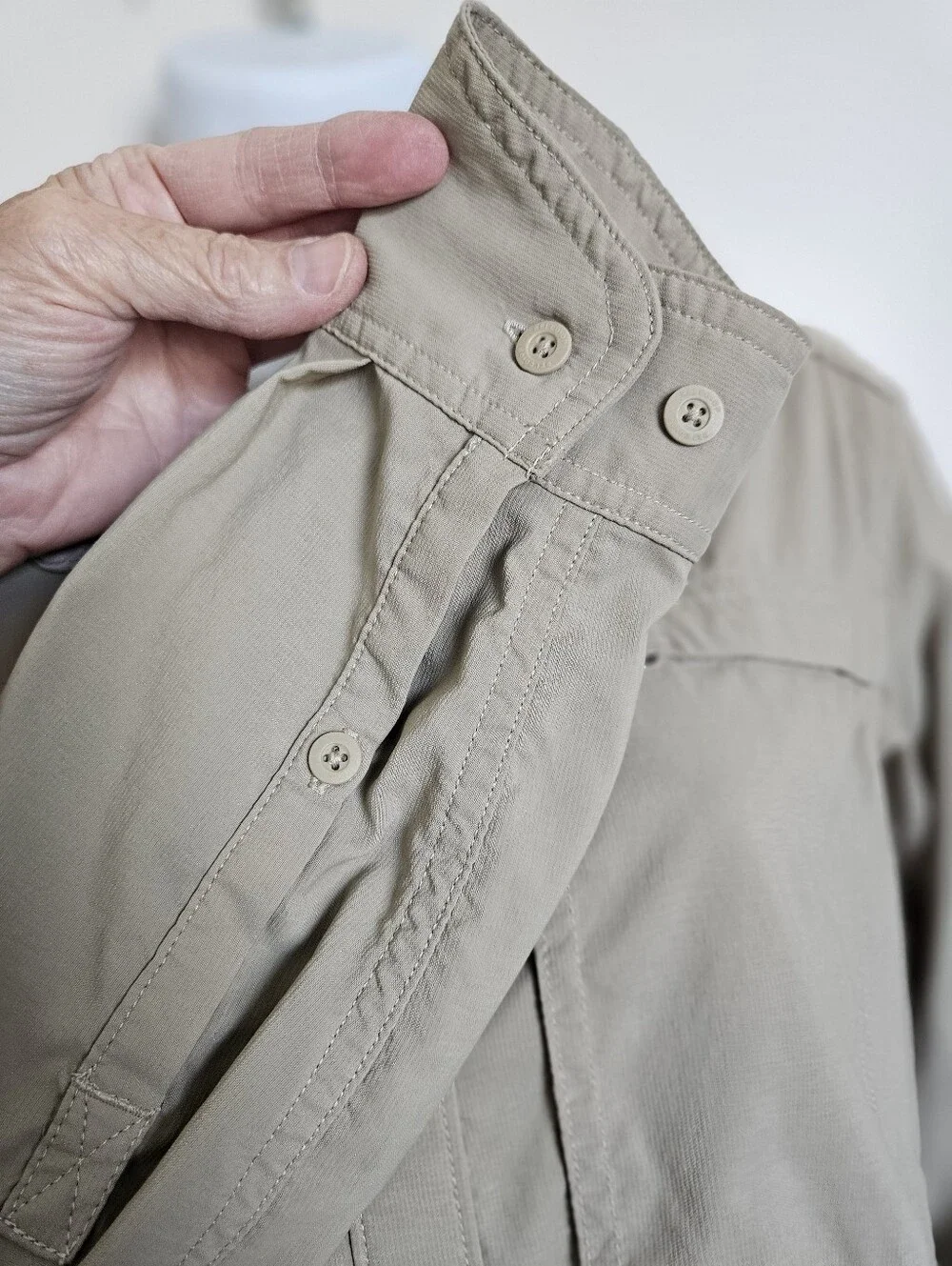 REI Light Khaki Button-Front Long Sleeve Shirt MEDIUM - Picture 3 of 12
